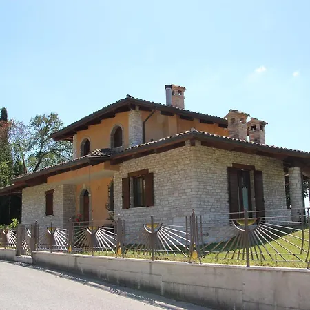 Villa Calbertone Family And Bike Holidays