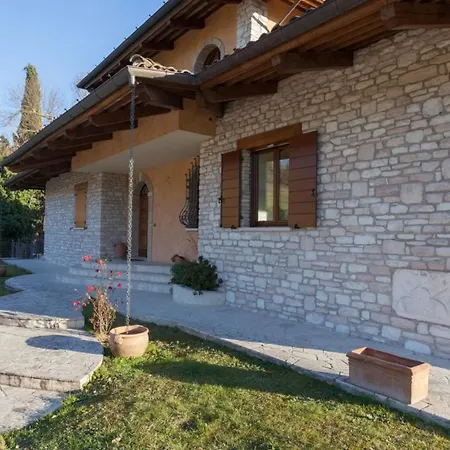 Calbertone Family And Bike Holidays Villa *