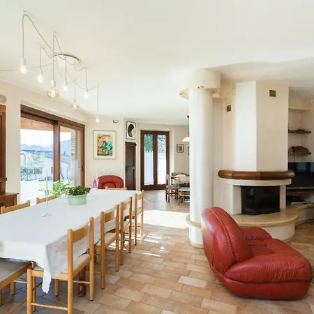 Calbertone Family And Bike Holidays Villa *